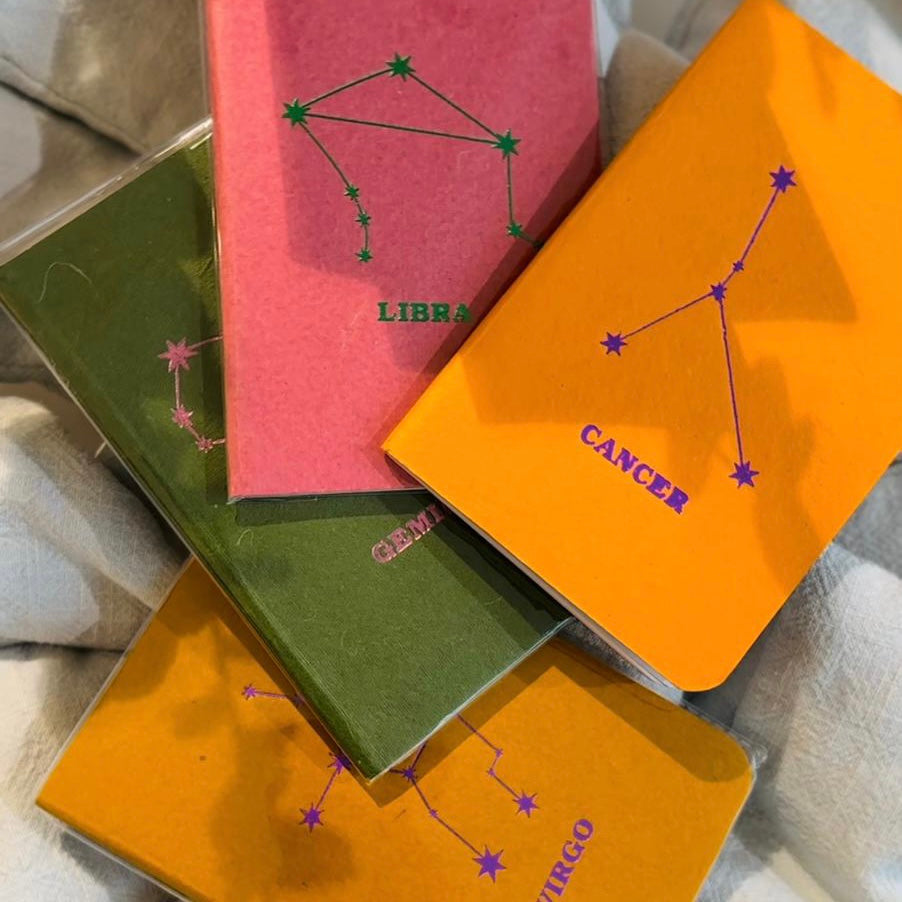 Feine  kleine Journals mit Sternzeichen-Motiv
